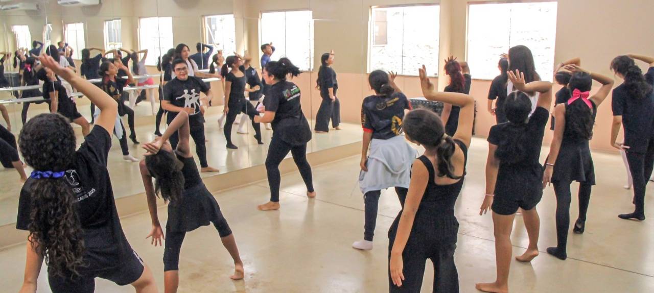 No momento, você está visualizando CCJuv está com inscrições abertas para aulas de jazz contemporâneo juvenil