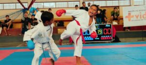 Leia mais sobre o artigo Centro de Convivência da Juventude, da ALERR, conquista medalhas na Copa Vida de Karatê