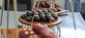 Leia mais sobre o artigo Escolegis forma novos empreendedores com curso de cookies