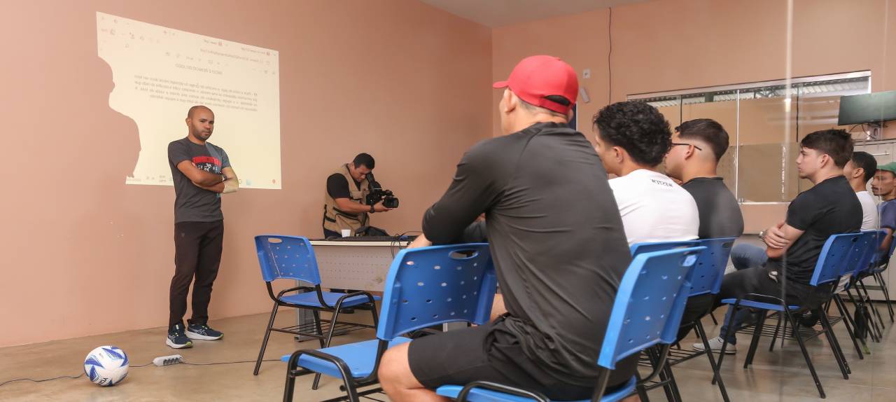 No momento, você está visualizando Instrutores da capital e do interior participam de treinamento de arbitragem no Polo Buritis