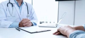 Leia mais sobre o artigo Deputados aprovam medidas para saúde mental, acesso a medicamentos e diagnóstico de Alzheimer