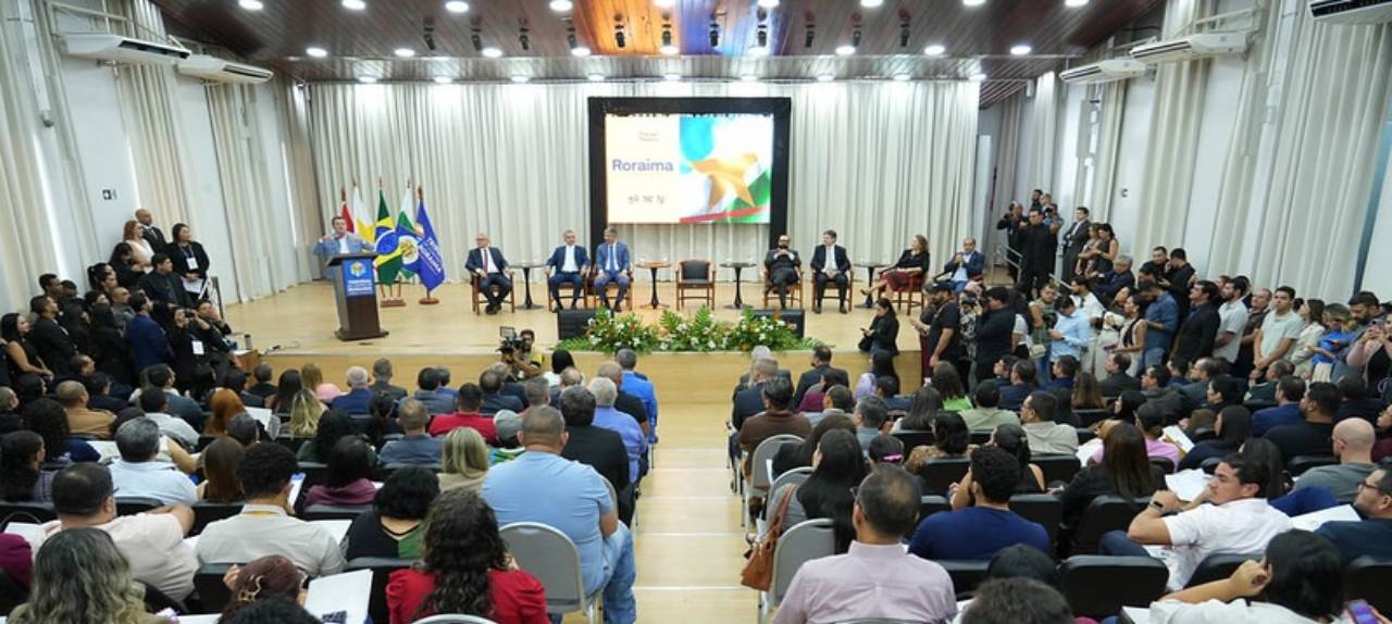 No momento, você está visualizando Deputados participam de encontro do TCU para debater gestão de recursos públicos