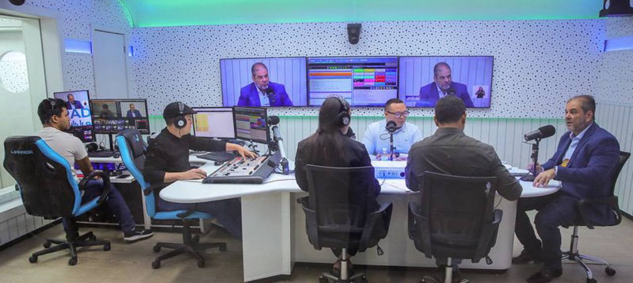 No momento, você está visualizando Rádio Assembleia 98,3FM completa cinco anos com informação de qualidade e música boa<