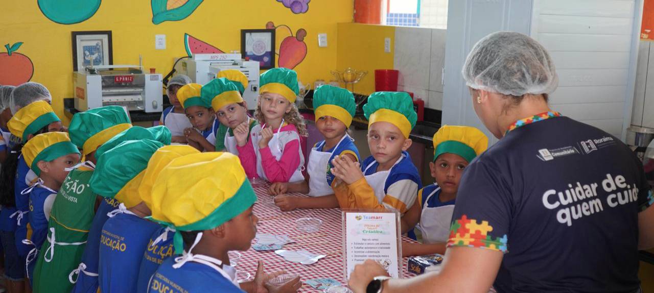 No momento, você está visualizando Oficina de culinária marca segundo dia de programação do Teamarr em escola municipal