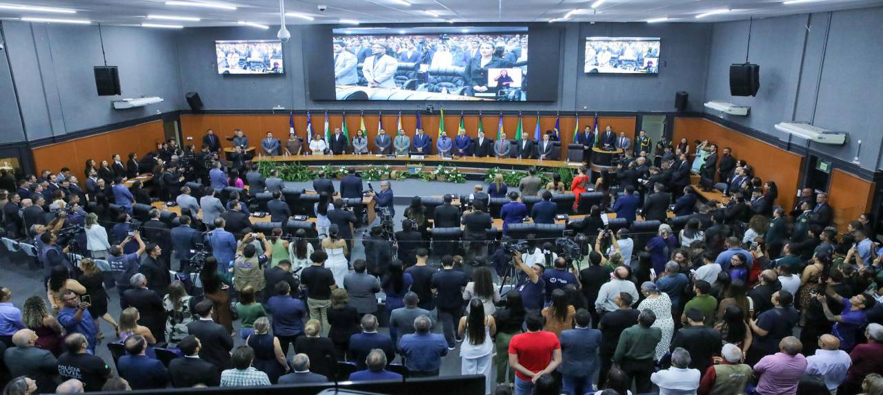 No momento, você está visualizando ALERR oficializa troca de comando interina nos Poderes Executivo e Legislativo